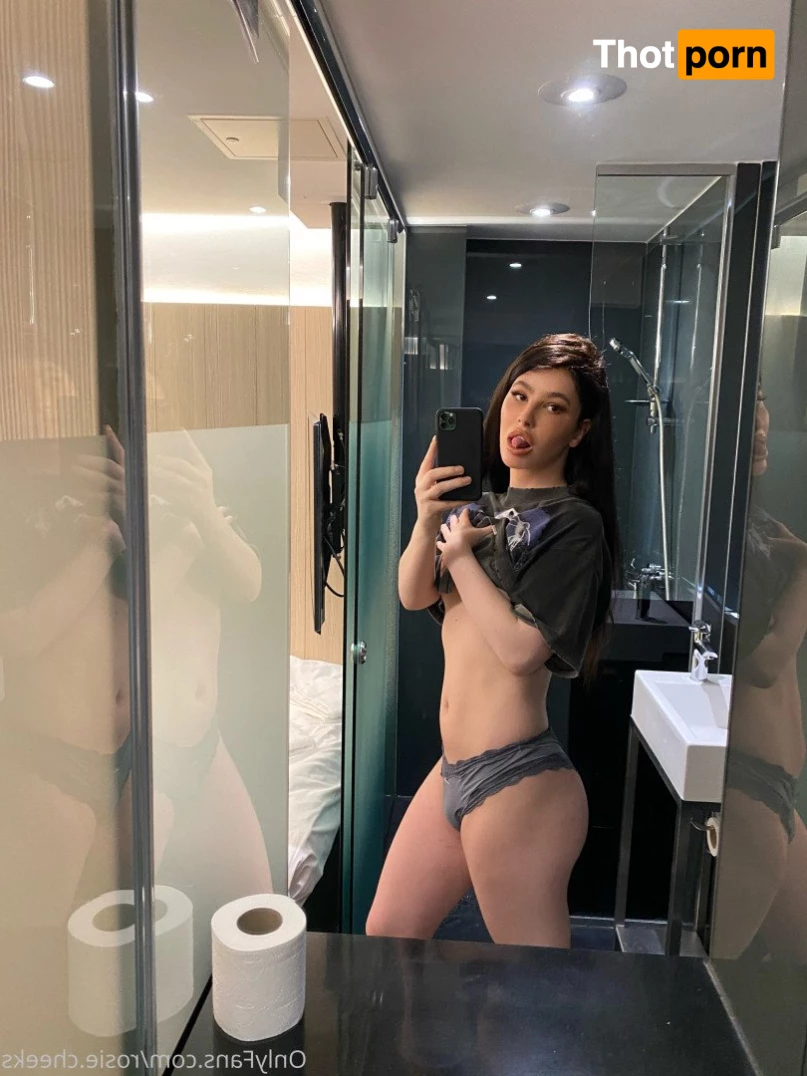 rosie cheeks (trans woman) 1794505