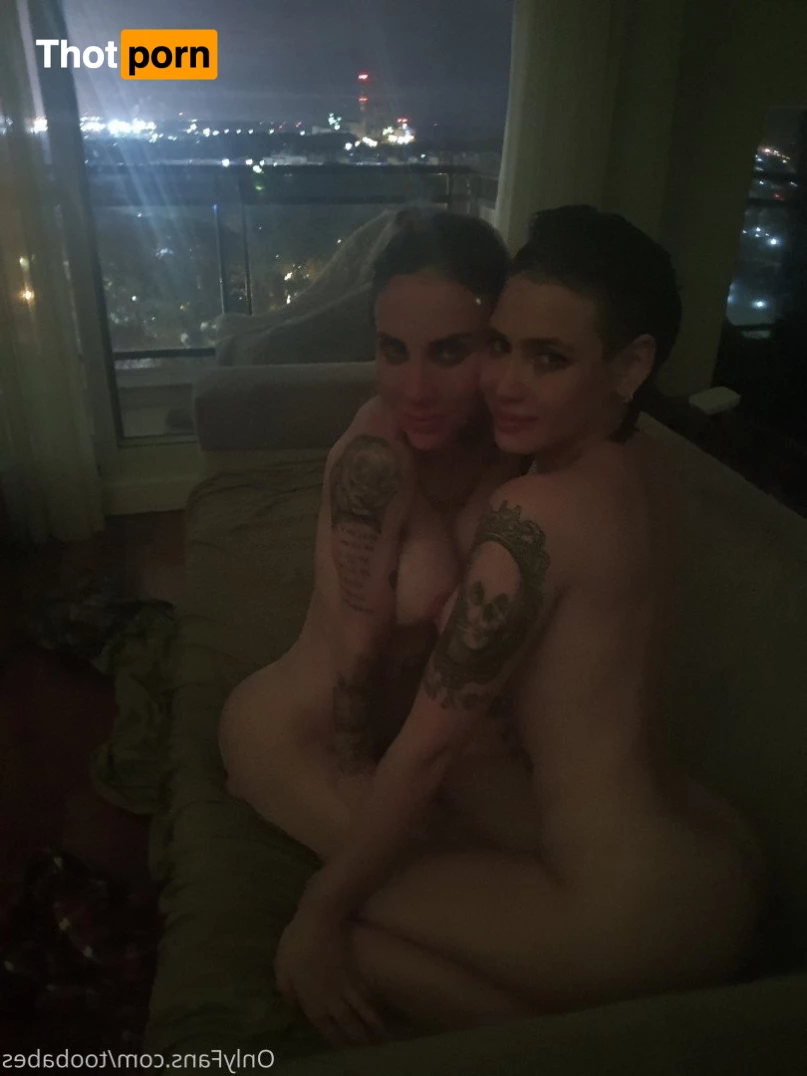 Lu &amp; Kari 1847161