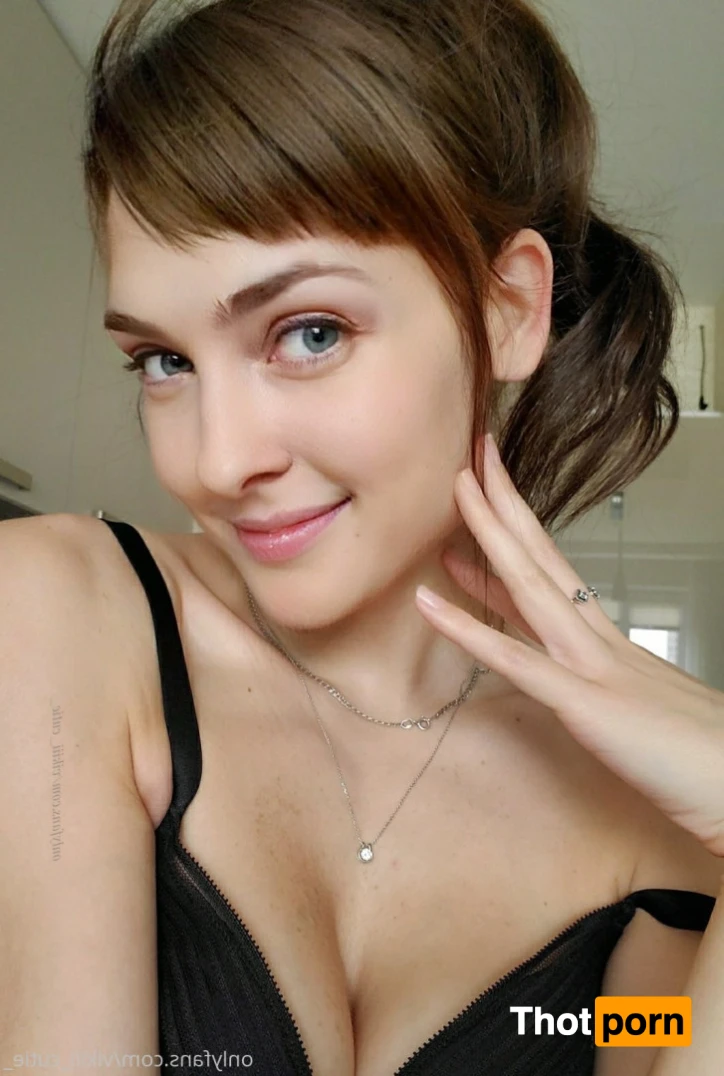 vikiii_cutie_ 15553557