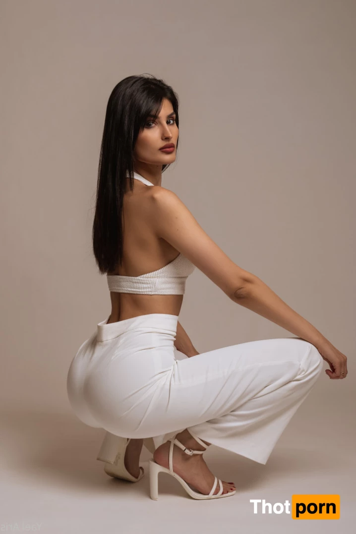 Yael Magazine 9709235