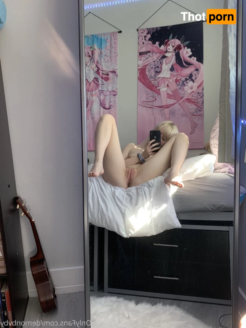 𝔟𝔞𝔟𝔶𝔡𝔬𝔩𝔩 2072330