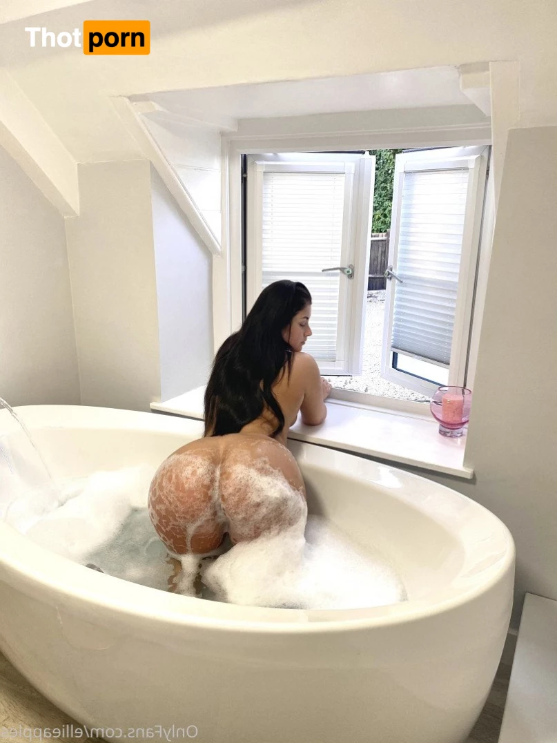 BRITISH BADDIE 2071110