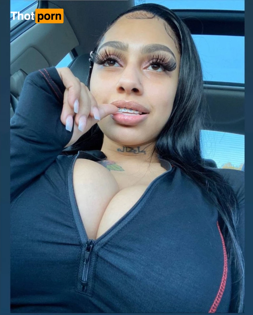 YonnaTheFreak🖤 2070243