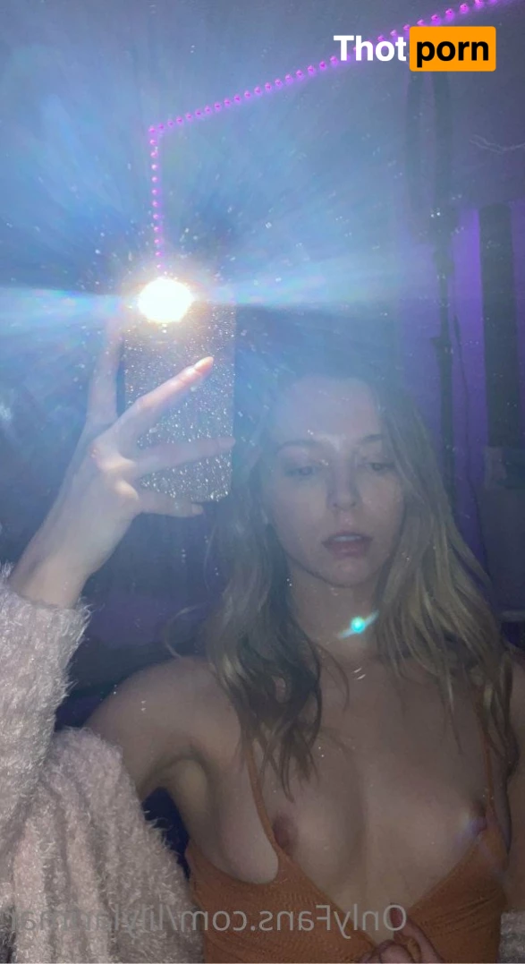 Lily Larimar 2049925