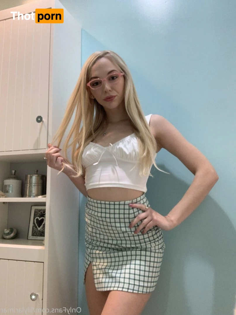 Lily Larimar 2049941