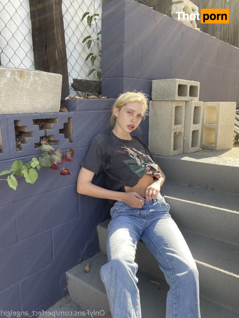 Chloe Cherry 2026779