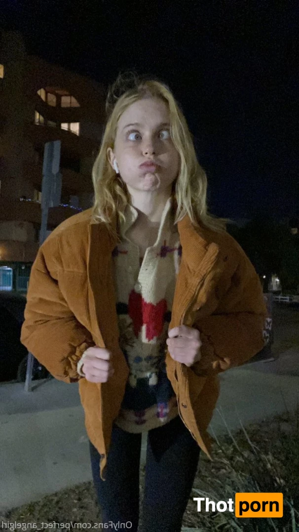 Chloe Cherry 2026811