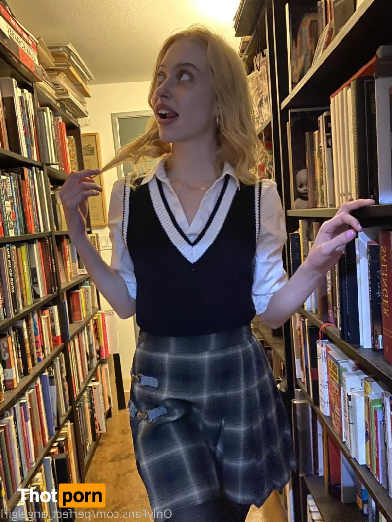 Chloe Cherry 2026826