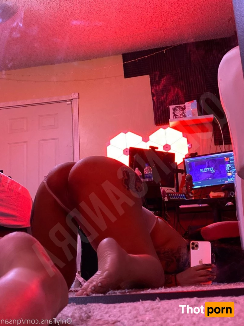 Queen Sandra 2024831