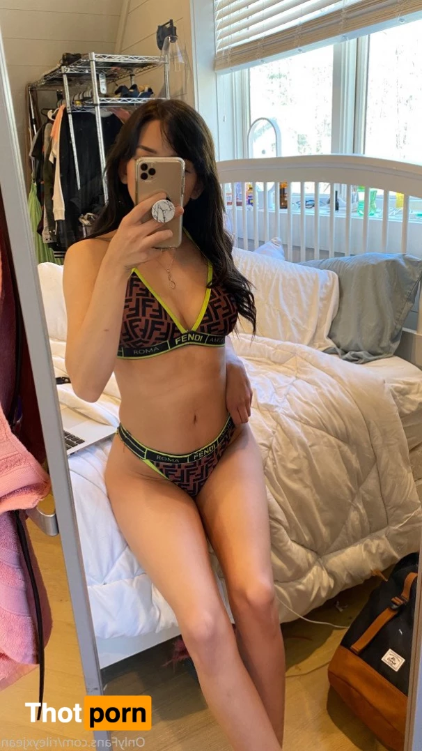 riley jean 🖤 2024257