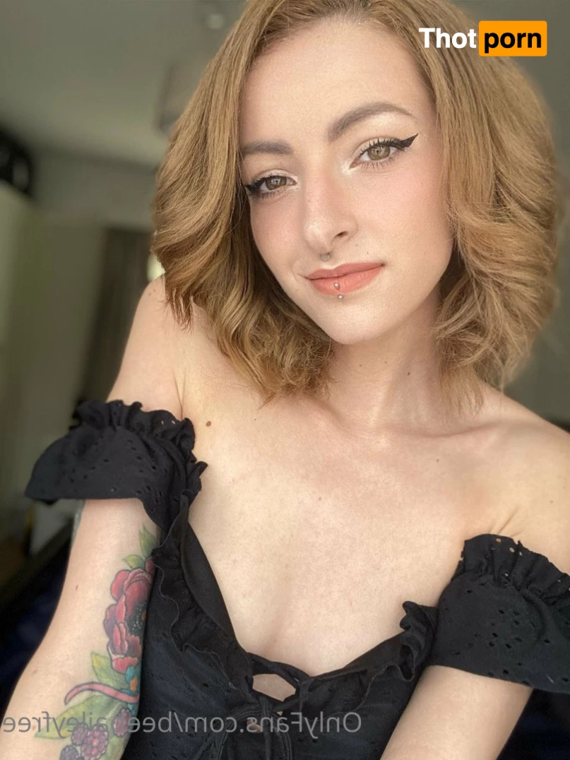 Bee Bailey 🌻 1998152