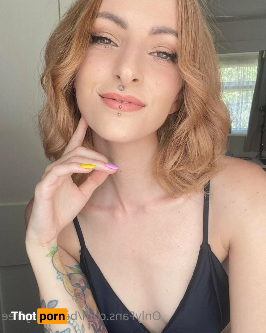 Bee Bailey 🌻 1998153