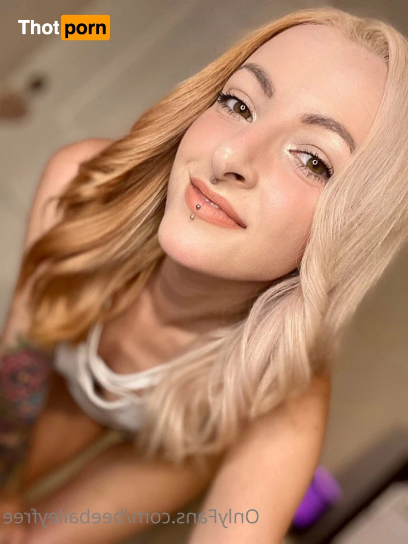 Bee Bailey 🌻 1998163