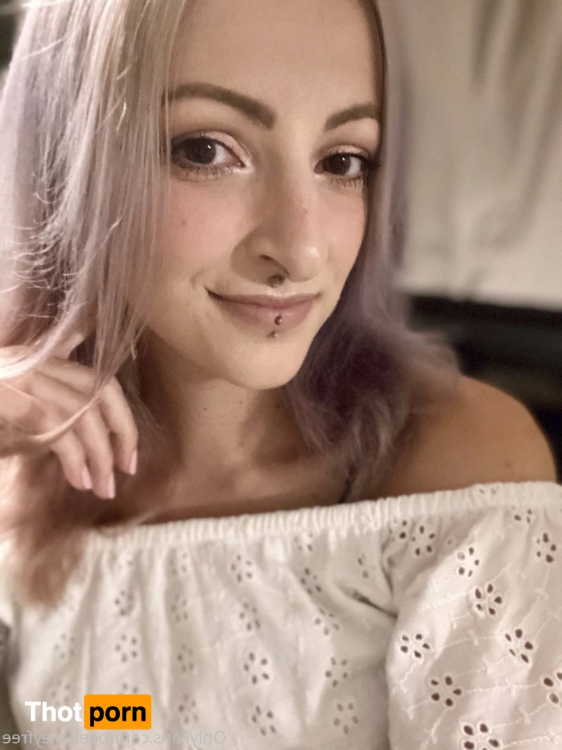 Bee Bailey 🌻 1998168