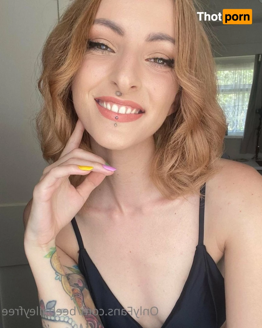 Bee Bailey 🌻 1998179