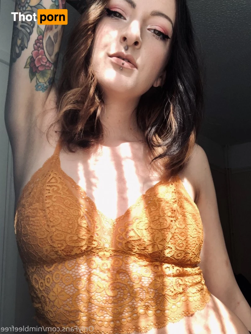 Bee Bailey 🌻 1998186