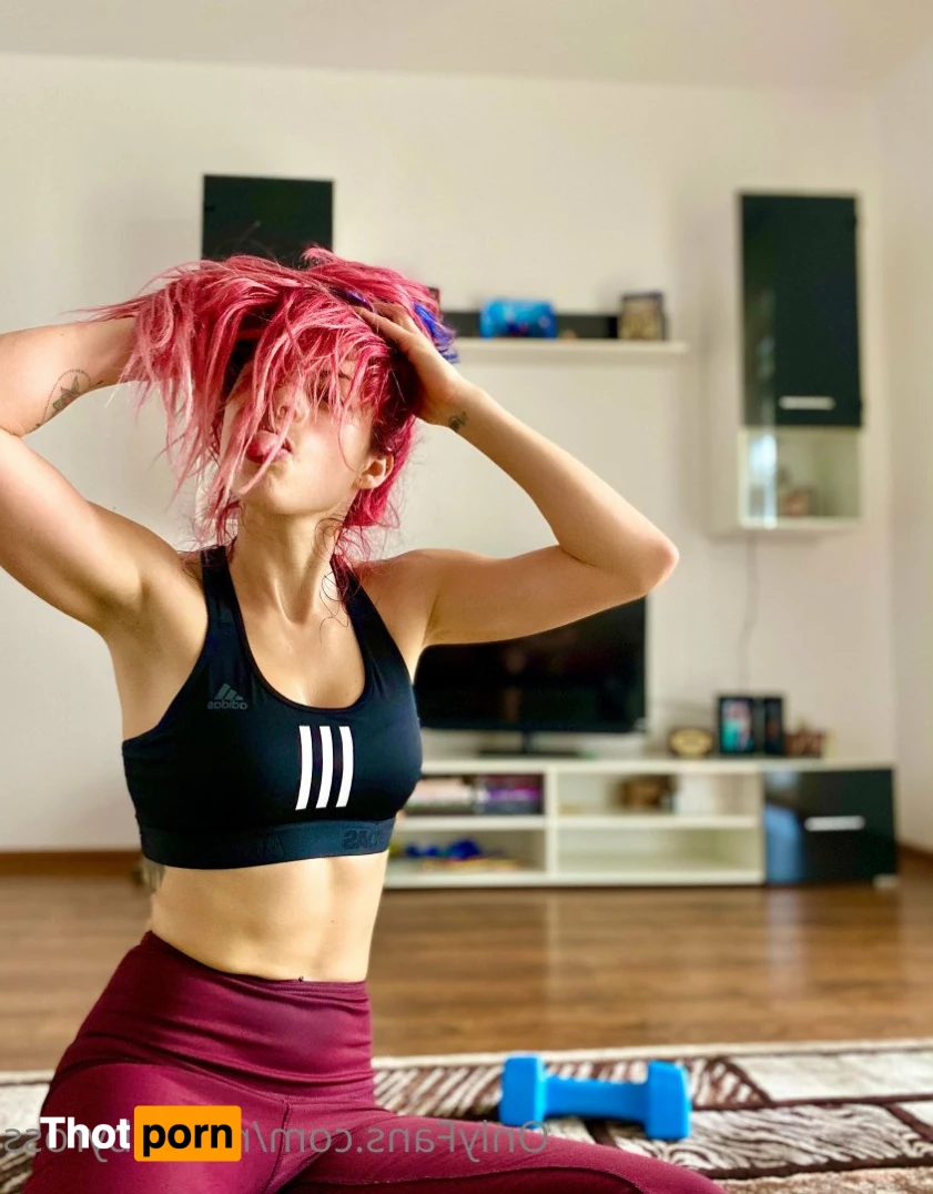 Naughty🤯 Redhead 💖 want to give you head 2422501