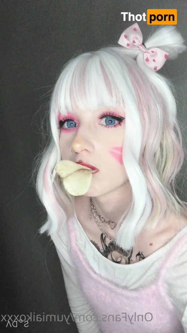 🧙‍♀️ Seductive manga worshiper 🤪 4365425