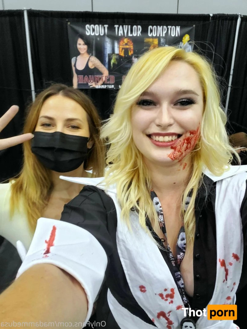 Modern Medusa 2420929