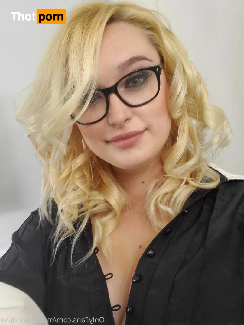 Modern Medusa 2420988