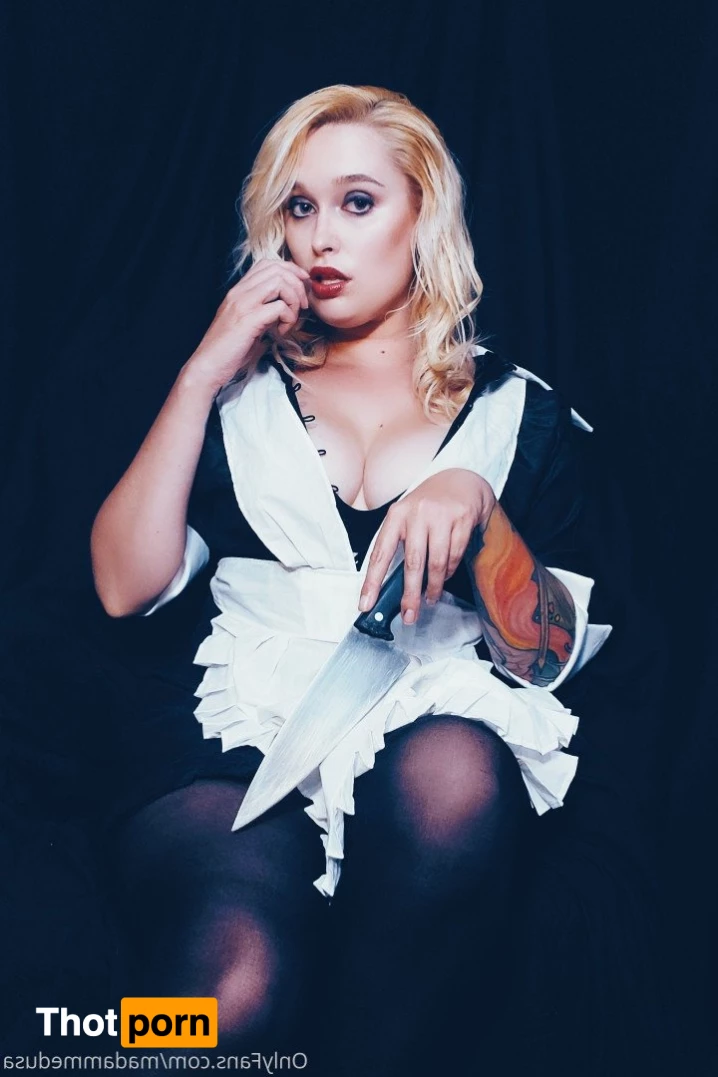 Modern Medusa 2421074