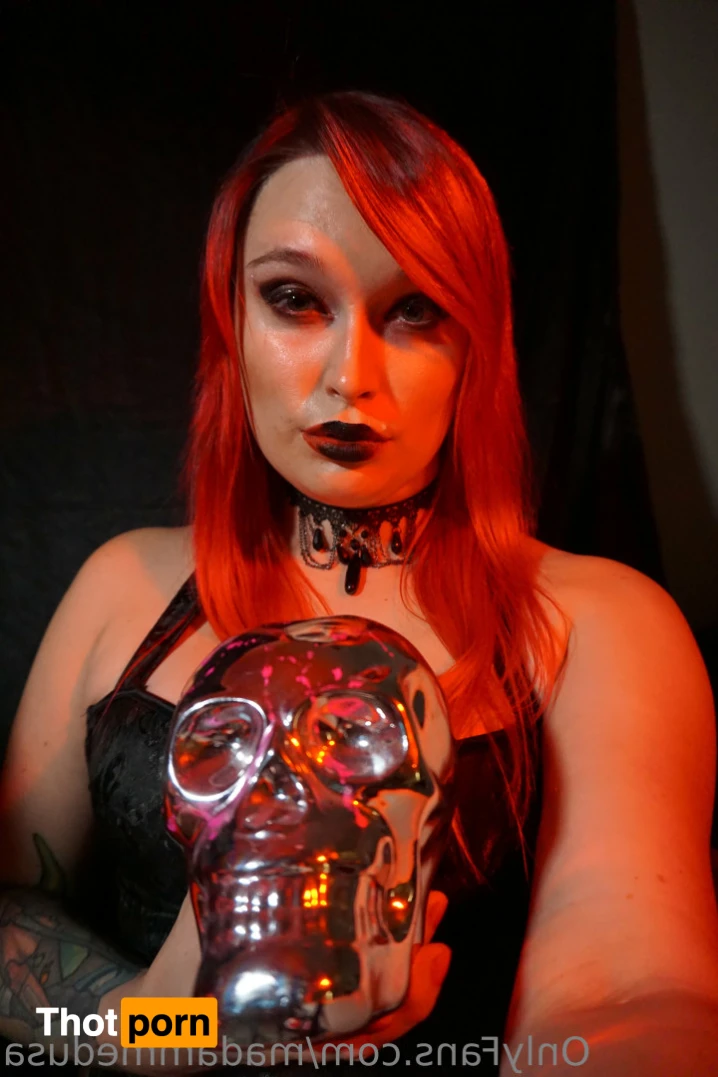 Modern Medusa 13842079