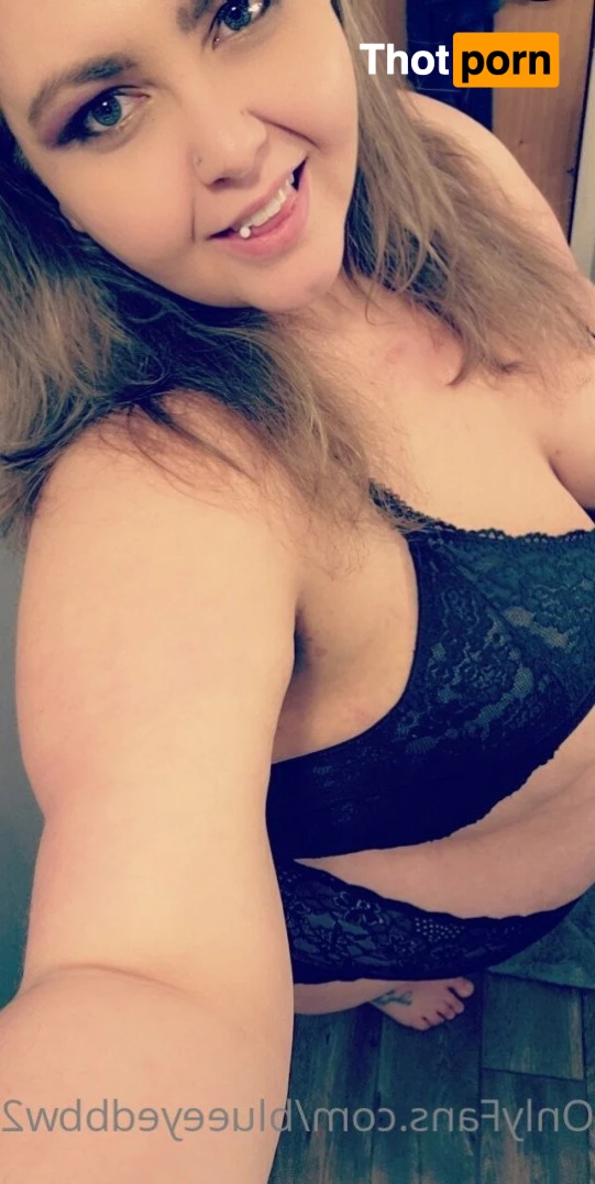 BlueEyedBBW 2395638
