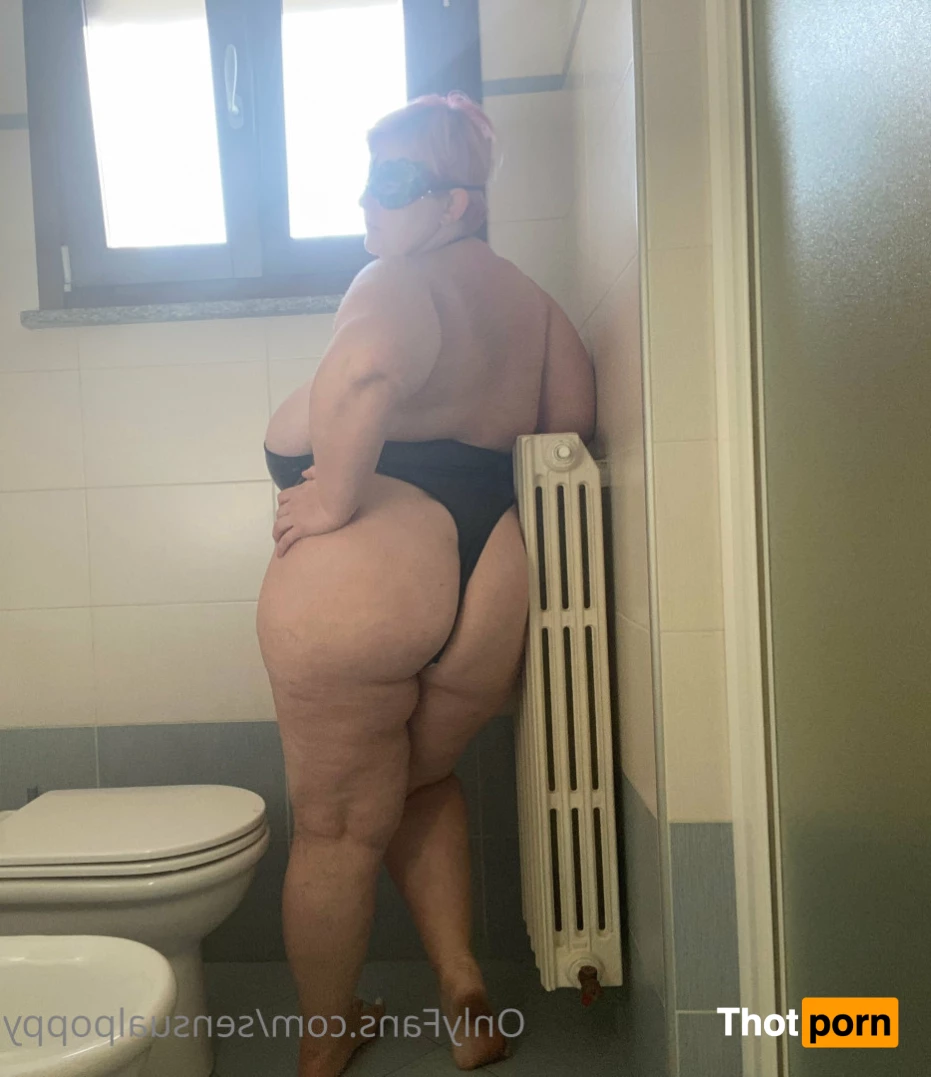 sensualpoppy 6152068