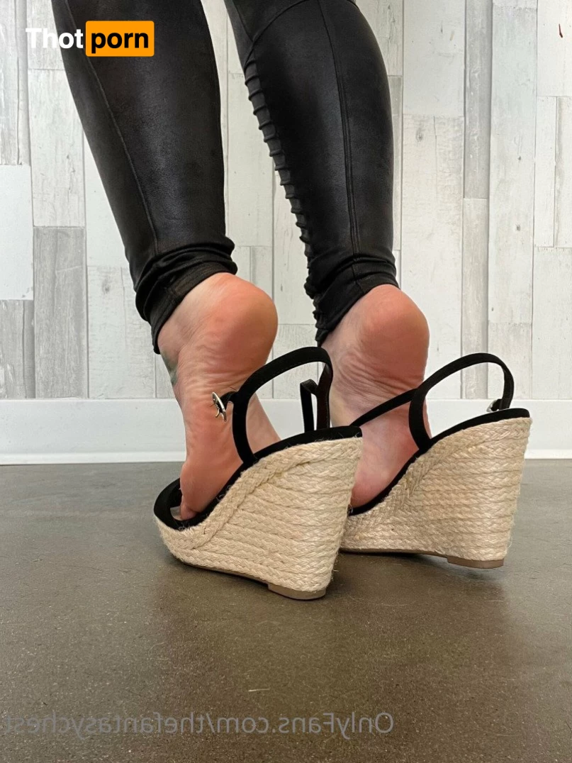 The Fantasy Chest 2422384