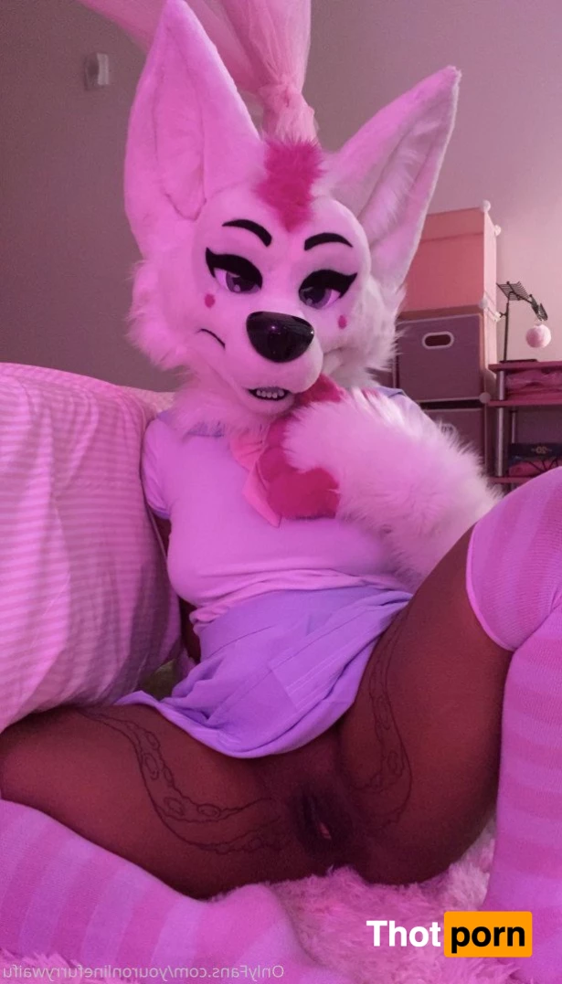 Busty Puppy 2424018