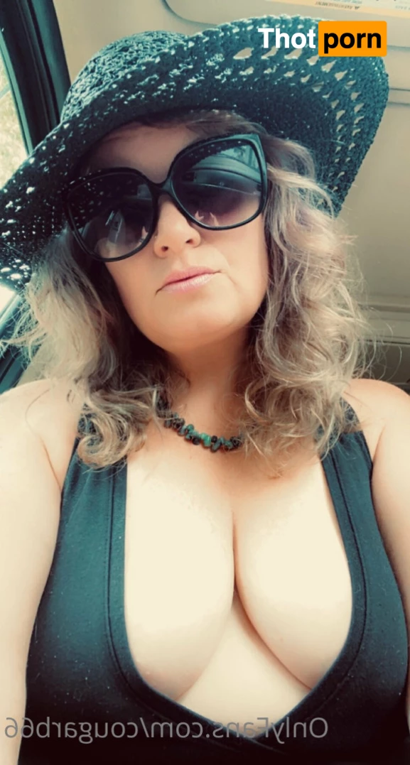 Vivian Crow VIP Lounge 6301416