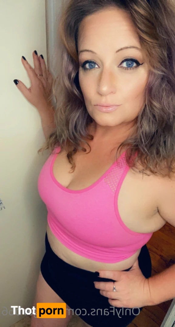 Vivian Crow VIP Lounge 6301445