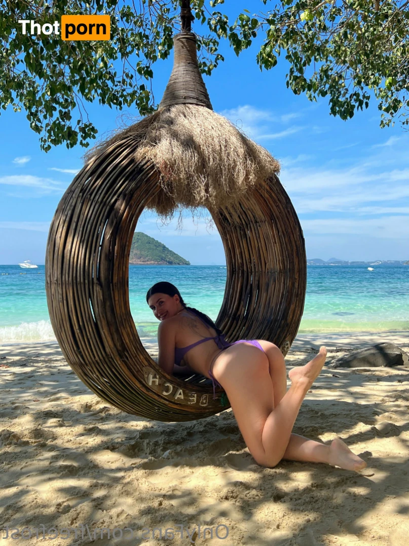 Adeline Frost 14890364