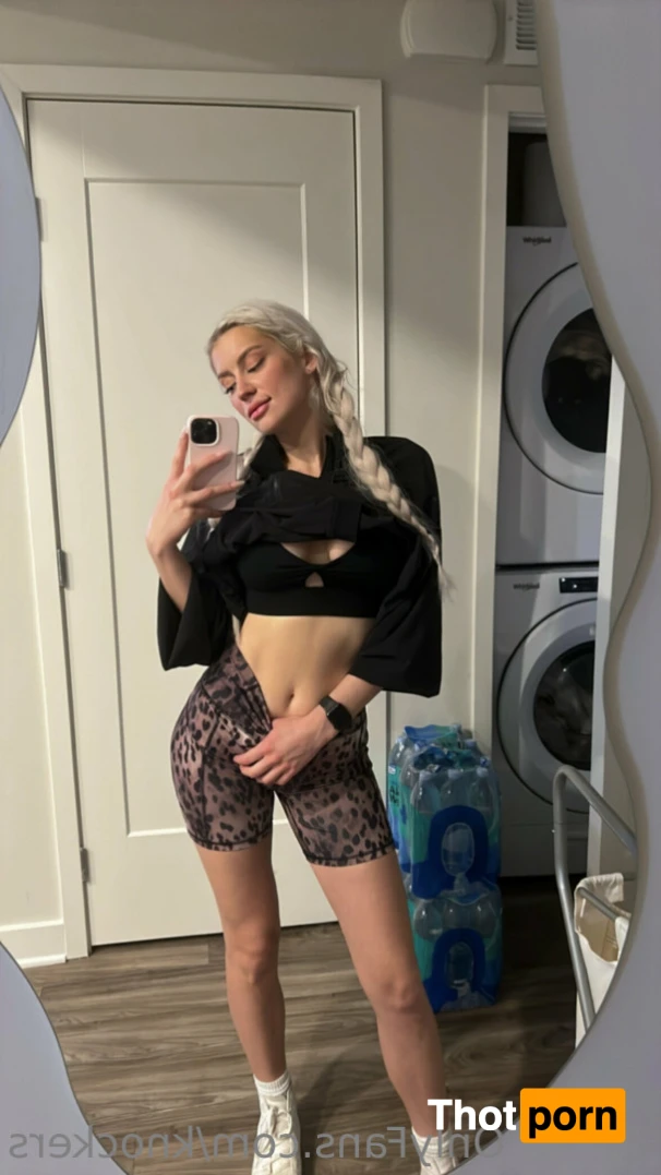 ashly schwan🍒 14879862