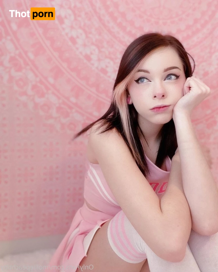 Mollie Peach 2355322