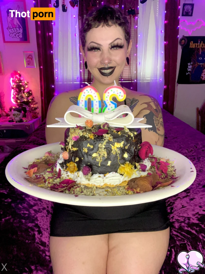 SugarSweetmeat 14816549