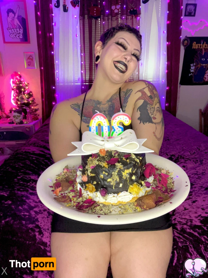 SugarSweetmeat 14816747