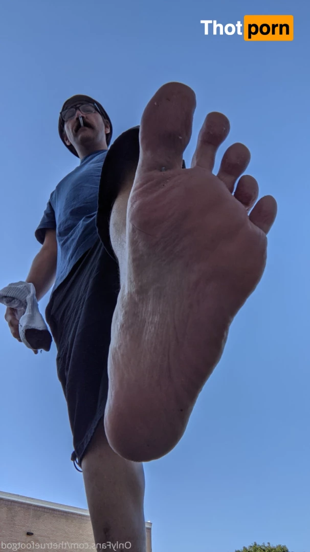 The Foot God 6298786