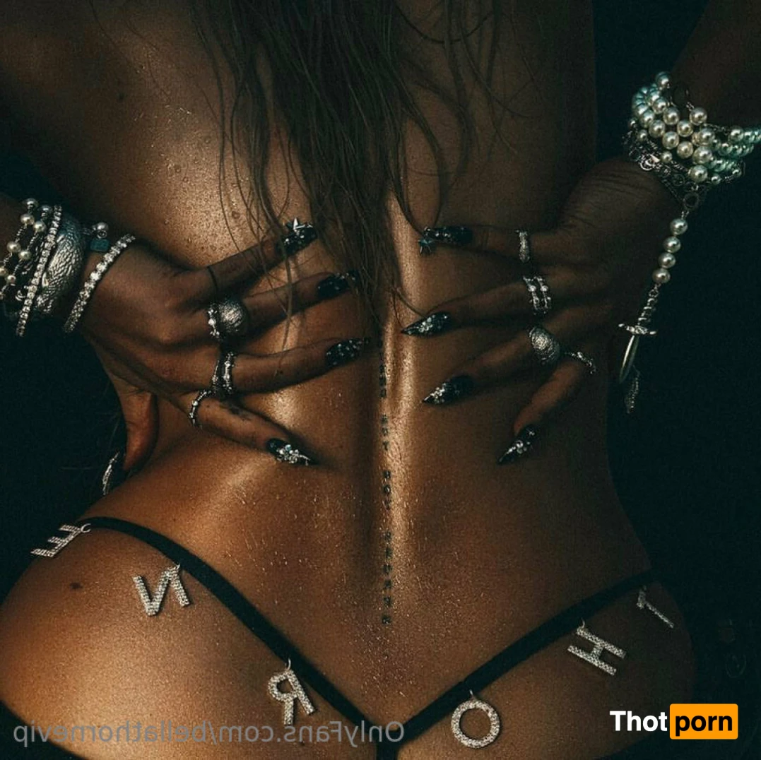 Bella Thorne 14758913