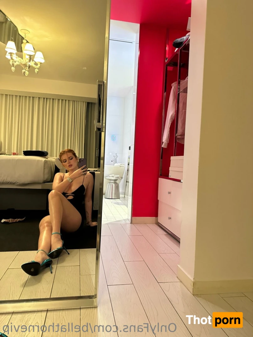 Bella Thorne 14759142