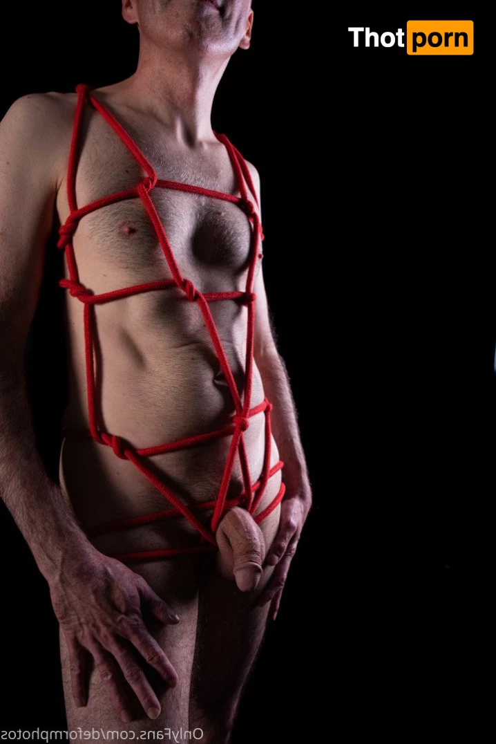 DE Form Photography 3895108