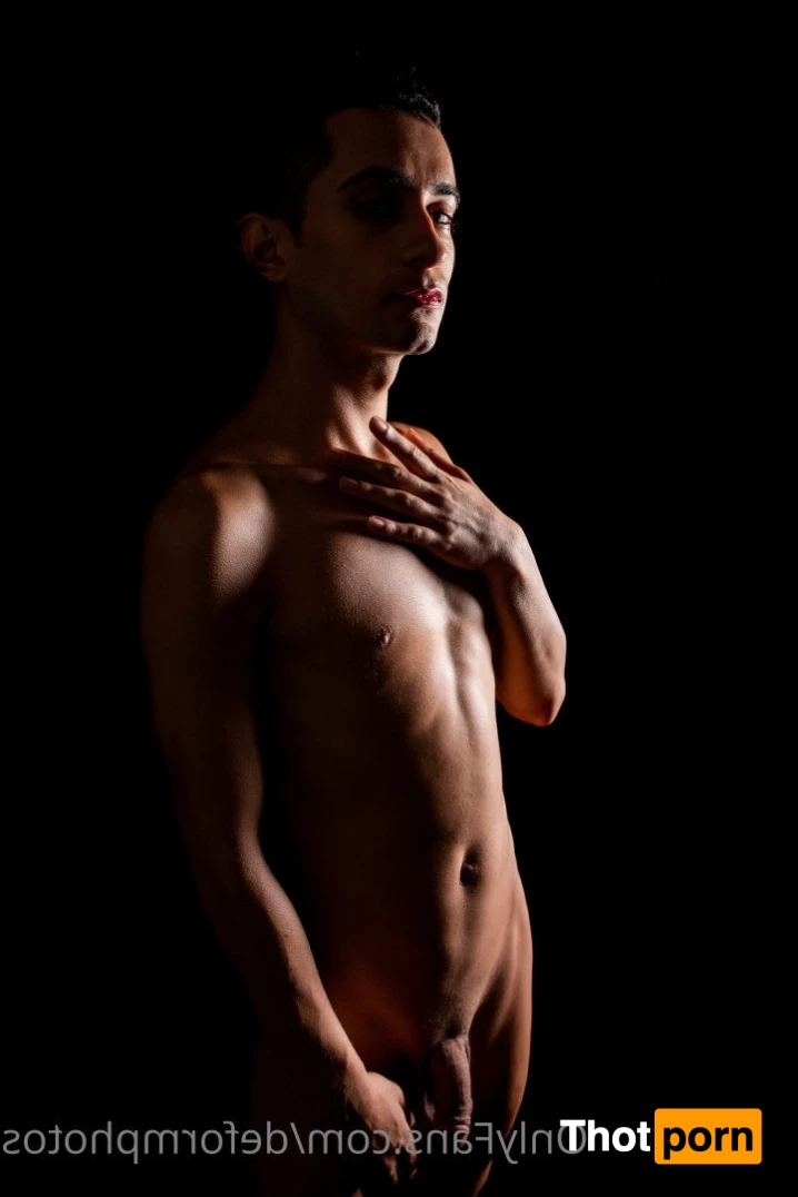 DE Form Photography 3896128