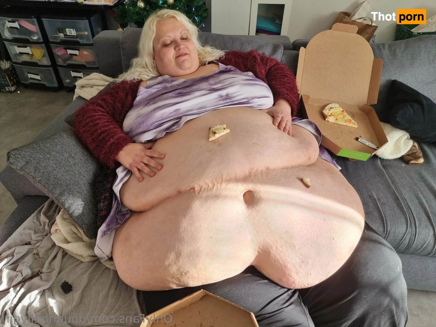 DoughBellyGirl 14704144