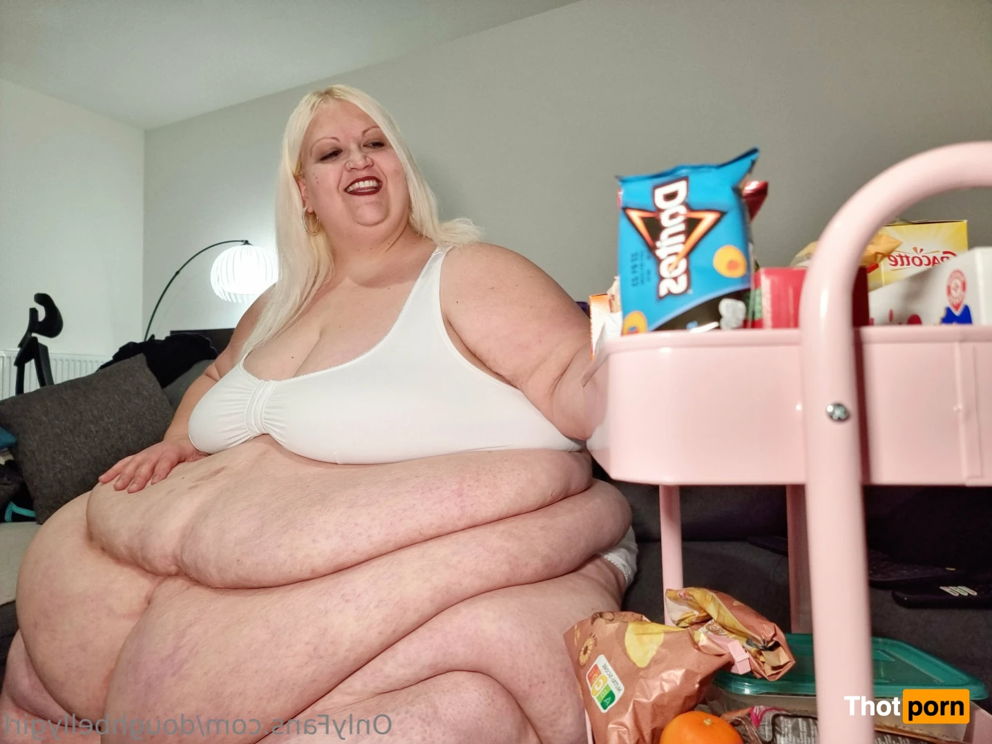 DoughBellyGirl 14704838