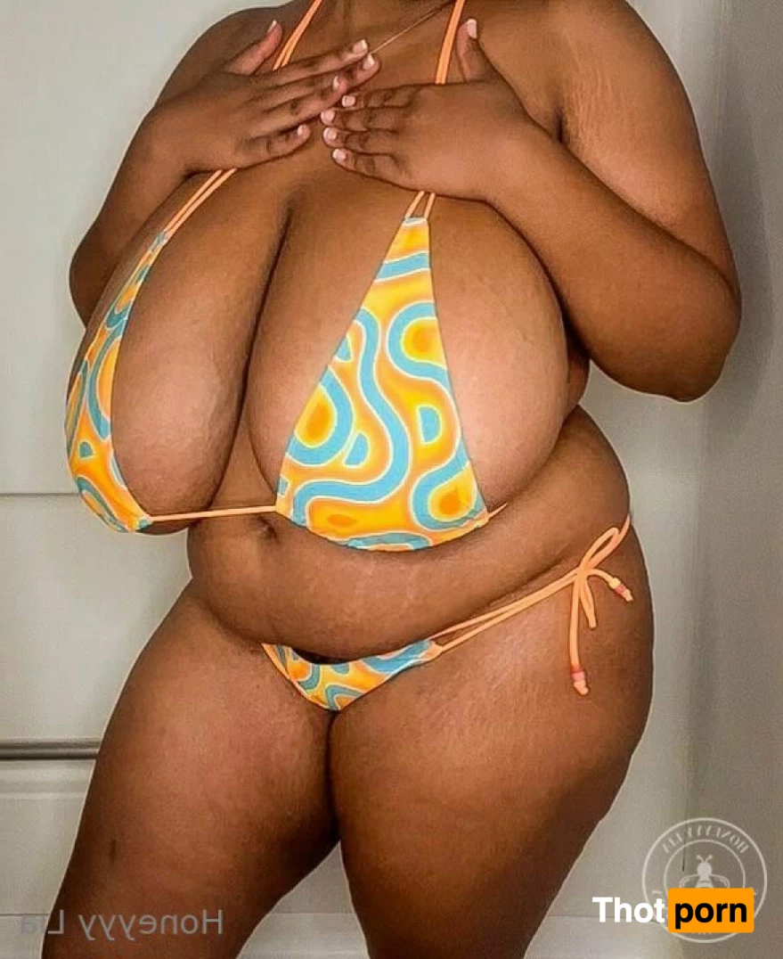 Honeyyy Lia 🍯✨💛 6306471