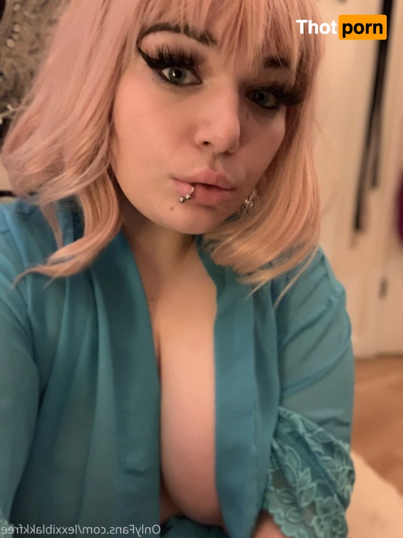 LexxiBlakkFree 4230898