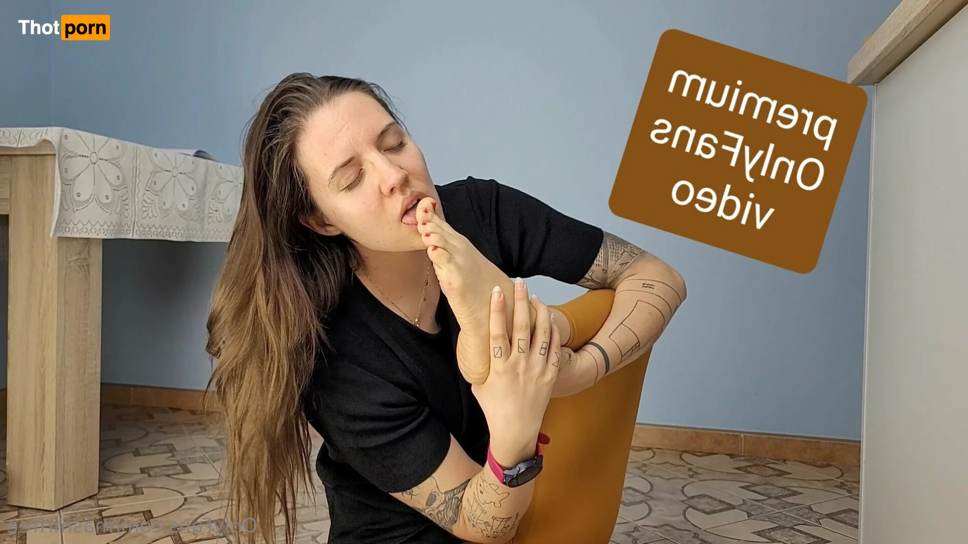 Queen Mary June (free page) 14607410