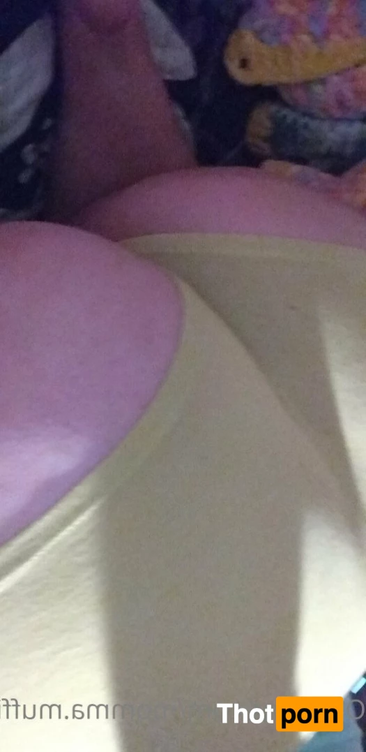 momma.muffin69 2339540