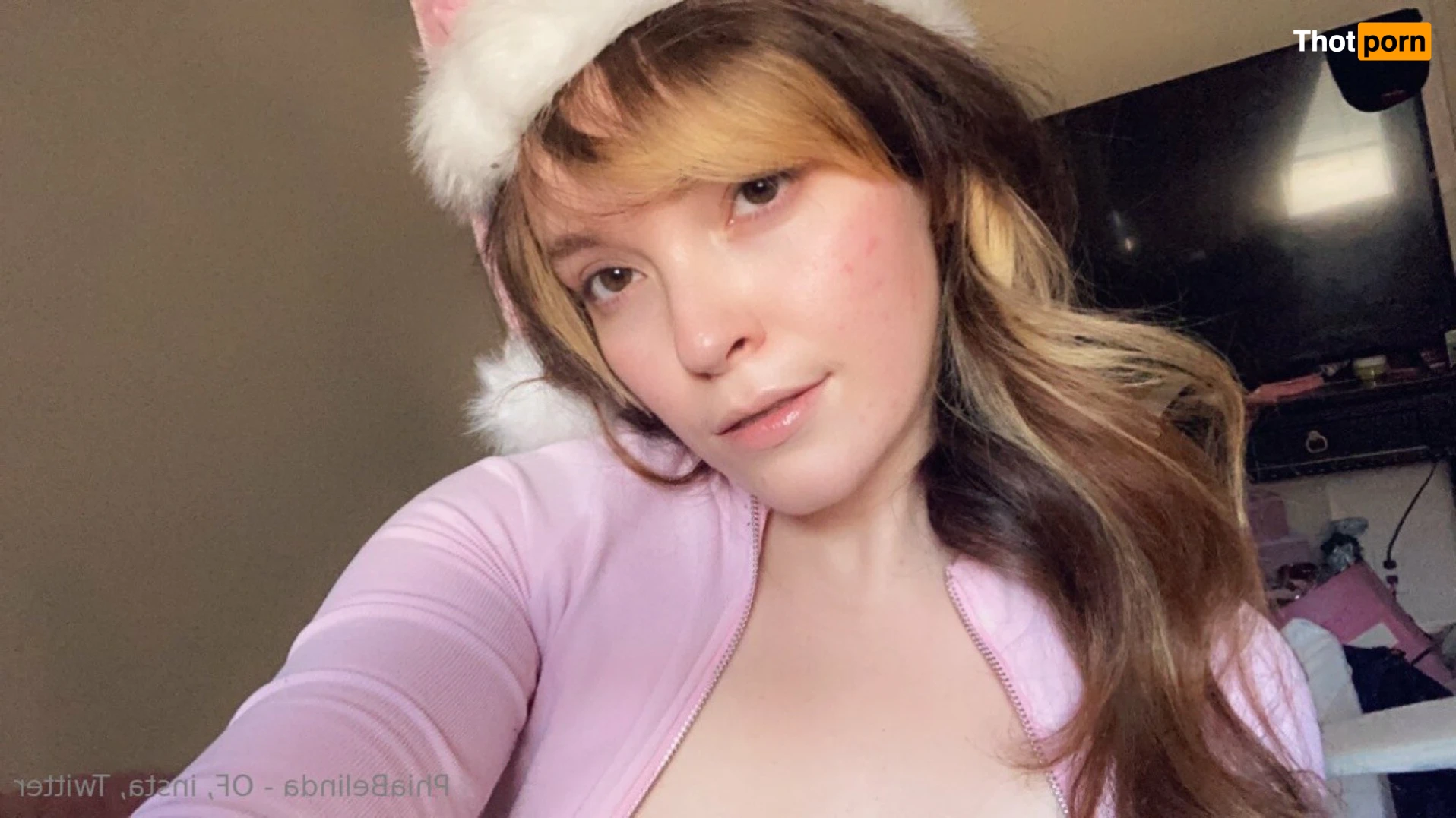 Phia Belinda 14574195