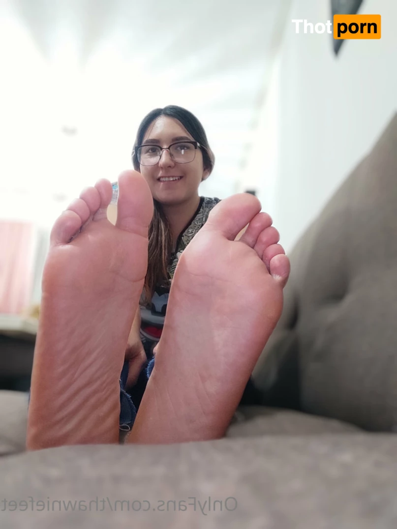 ThawnieFeet 6122628